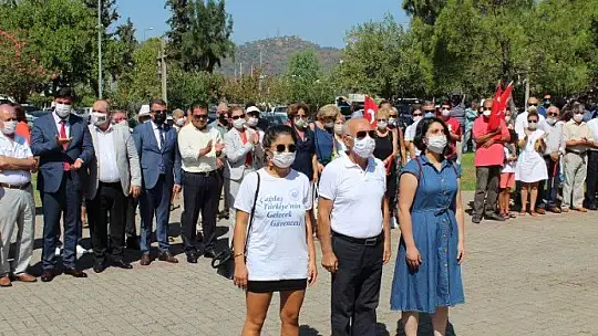 CHP ve STK'ların Zafer Bayramı coşkusu