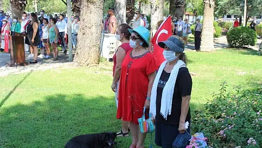 CHP ve STK'ların Zafer Bayramı coşkusu
