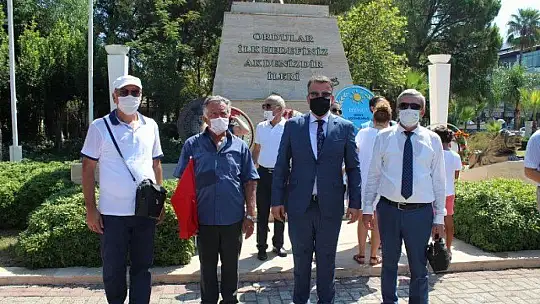 CHP ve STK'ların Zafer Bayramı coşkusu