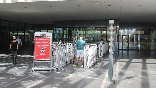 AVM korona virüsü tedbirleri ile açıldı