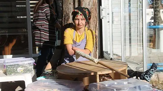 Sağlam İnsanlara Taş Çıkarıyor