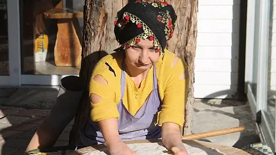 Sağlam İnsanlara Taş Çıkarıyor