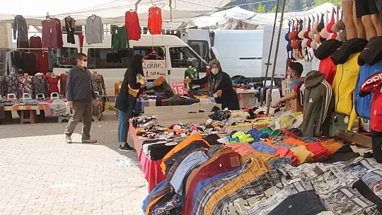 Salı Pazarı'nda normale dönüldü