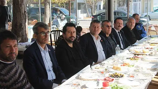 Elleri Olmayan Kader'in Yaptığı Börekler, Konuklara İkram Edildi