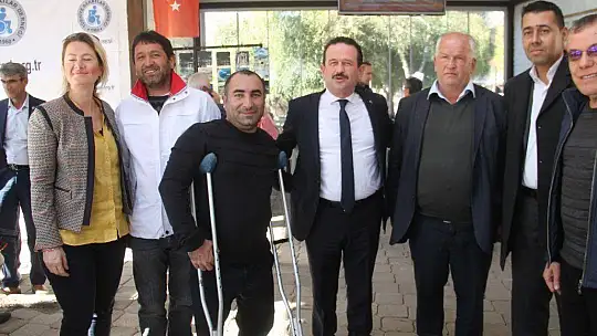 Elleri Olmayan Kader'in Yaptığı Börekler, Konuklara İkram Edildi