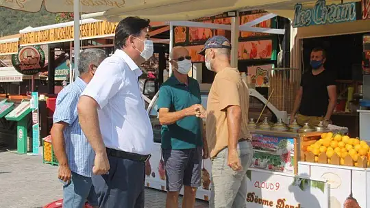 BAŞKAN KARACA, ÖLÜDENİZ'DE ESNAFLARLA BİRARAYA GELDİ