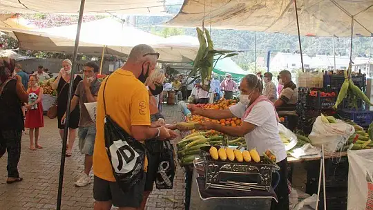 SALI PAZARI'NIN GÖZDESİ MISIR OLDU