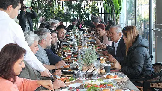 YUSUF ÇAYLI, BASIN MENSUPLARIYLA KAHVALTIDA BULUŞTU