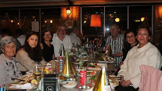 FETHİYE'DE YILBAŞI RENKLİ GEÇTİ