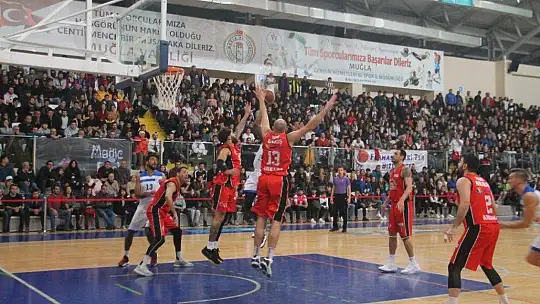 Lider kayıpsız devam ediyor 99-91