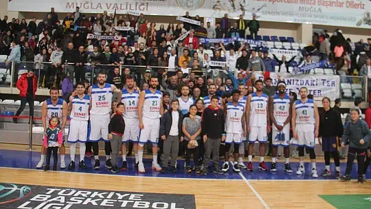 Lider kayıpsız devam ediyor 99-91