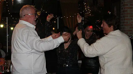 FETHİYE'DE YILBAŞI RENKLİ GEÇTİ