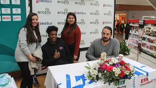 İmza Gününe Yoğun Katılım Oldu 