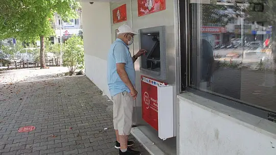 Fethiye'de Yaşlılar İkinci Kez Sokağa Çıktı