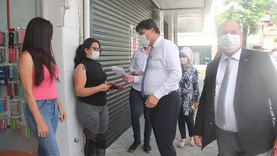 Başkanlardan Fethiye esnaflarına Türk Bayrağı