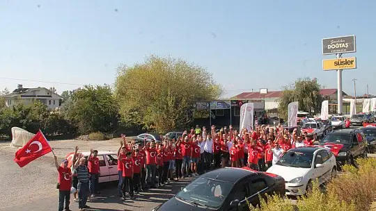 Türk Bayrakları ile şehir turu attılar