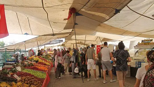 Salı Pazarı'nda bayram alışverişi