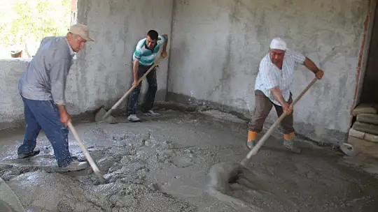 Cami lojmanı imece usulü ile yapılıyor