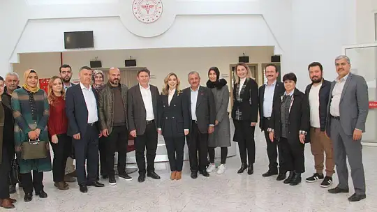 Gökcan, polikliniklerde incelemelerde bulundu