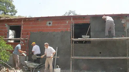 Cami lojmanı imece usulü ile yapılıyor