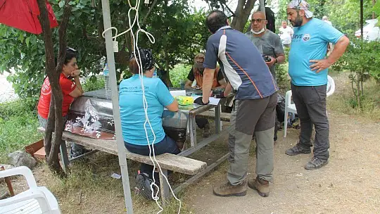 Dağcılar kayıp dağcı için seferber oldu