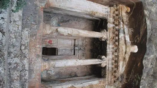 Aminthas Kral Mezarlarına turist ilgisi