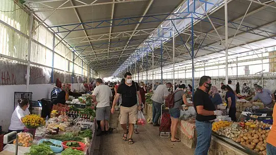 Bayram Ve Kısıtlama Öncesi Pazarlarda Hareketlilik