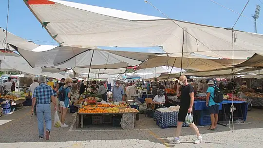 Bayram Ve Kısıtlama Öncesi Pazarlarda Hareketlilik
