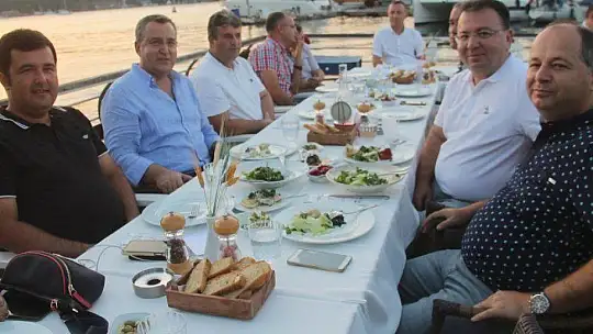 Kaymakam Şahiner'e Veda Yemeği 