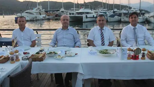 Kaymakam Şahiner'e Veda Yemeği 