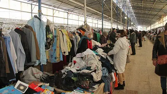 İkinci el pazarı ilgi görmeye devam ediyor