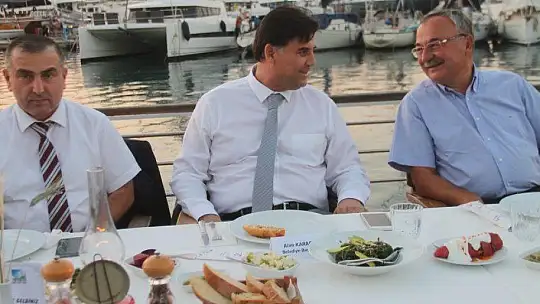 Kaymakam Şahiner'e Veda Yemeği 