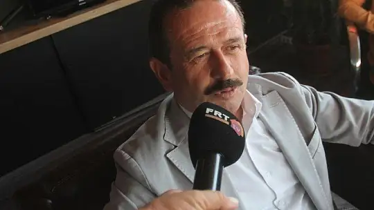 Öztürk, 'Gazeteciler toplumun gözü kulağıdır' 