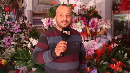 Çiçekçiler yoğun mesai yapıyor
