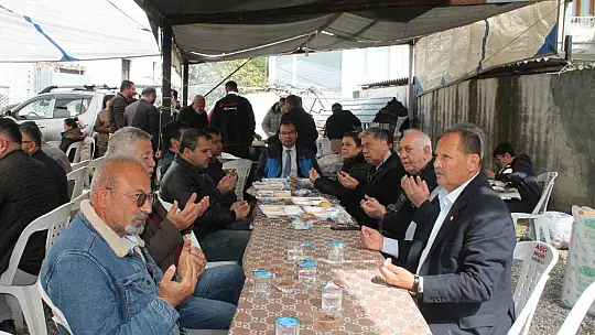 KARADENİZLİ AİLESİNDEN 52 YEMEĞİ HAYRI