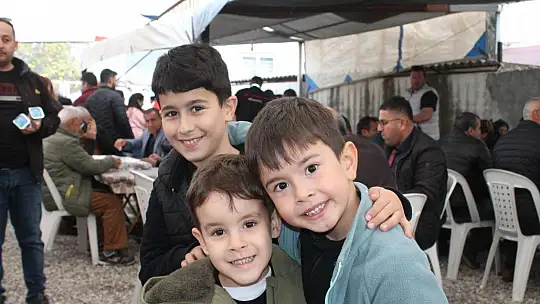 KARADENİZLİ AİLESİNDEN 52 YEMEĞİ HAYRI