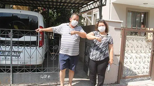 Çocukları ve Yaşlıları Tek Tek Ziyaret Etti 