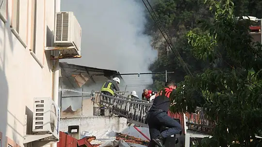 Evi Yaktıktan Sonra Kaçtığı İddia Ediliyor