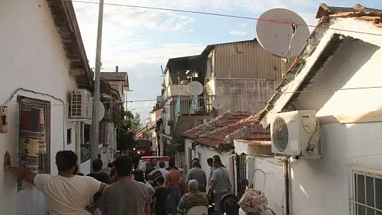 Evi Yaktıktan Sonra Kaçtığı İddia Ediliyor