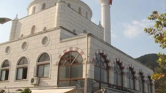 Oktay, 'İnsanlar bireysellik girdabındadır'