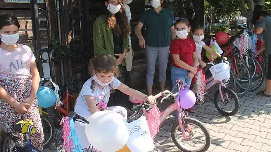 BAYRAM ÖNCESİ ÇOCUKLARIN BİSİKLET SEVİNCİ 
