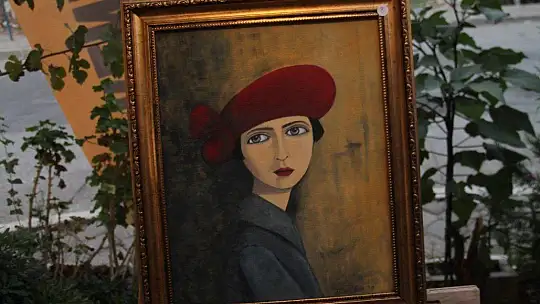 Hollandalı Ressam, eserlerini sergiledi