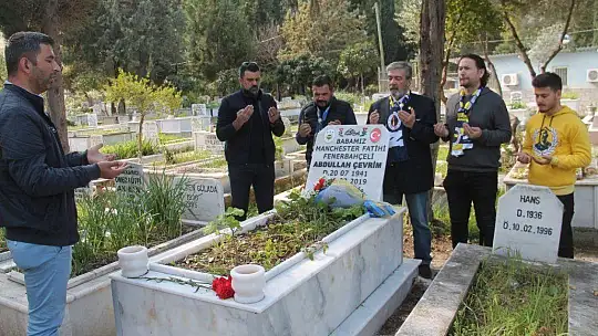 Abdullah Çevrim, mezarı başında anıldı