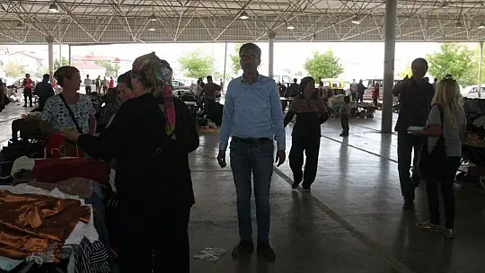 Karaçulha'da 2. El Pazarı