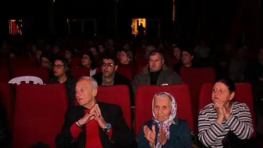 Şarkılar ve türkülerle coşturdular 