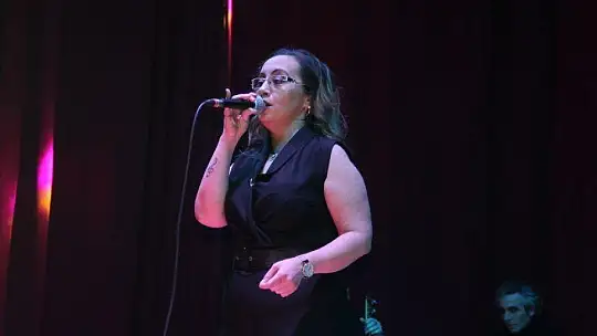 Şarkılar ve türkülerle coşturdular 