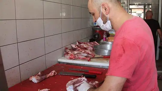 KASAPLARDA BAYRAM YOĞUNLUĞU