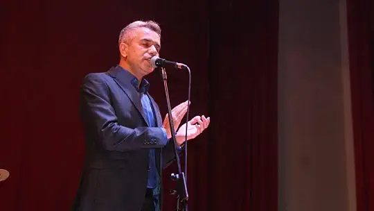 Şarkılar ve türkülerle coşturdular 