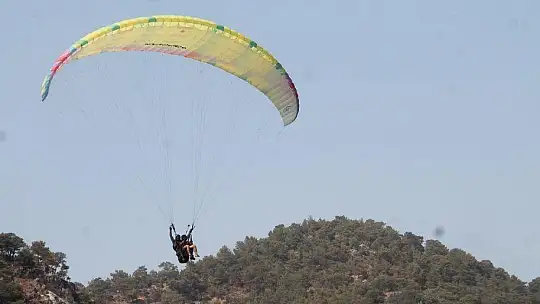 BAYRAMDA BABADAĞ'DAN ATLAYAN ATLAYANA