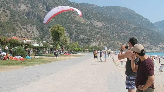 BAYRAMDA BABADAĞ'DAN ATLAYAN ATLAYANA